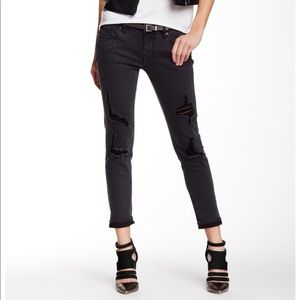 The Thompson Tomboy Distressed Jeans Size 30